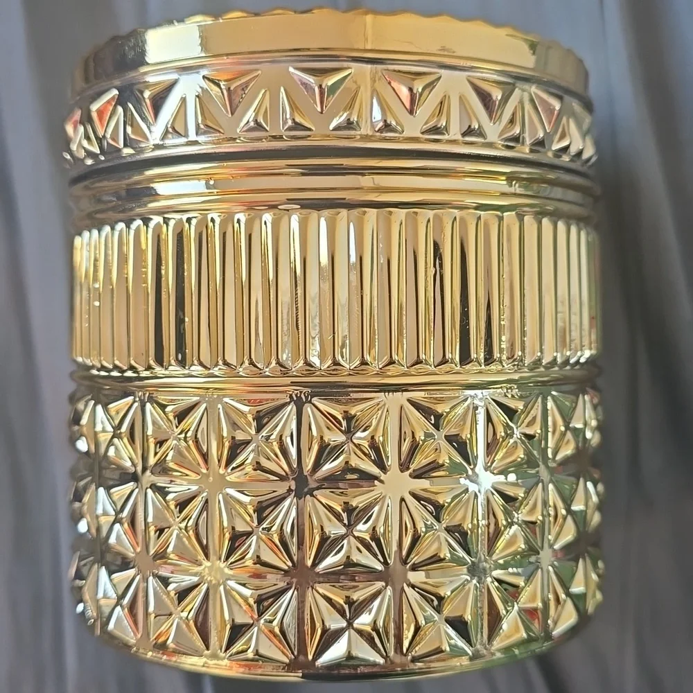 ❤️BUY 2 GET 1 FREE Capri Blue Exotic Blossom & Basil Gilded Faceted Candle
